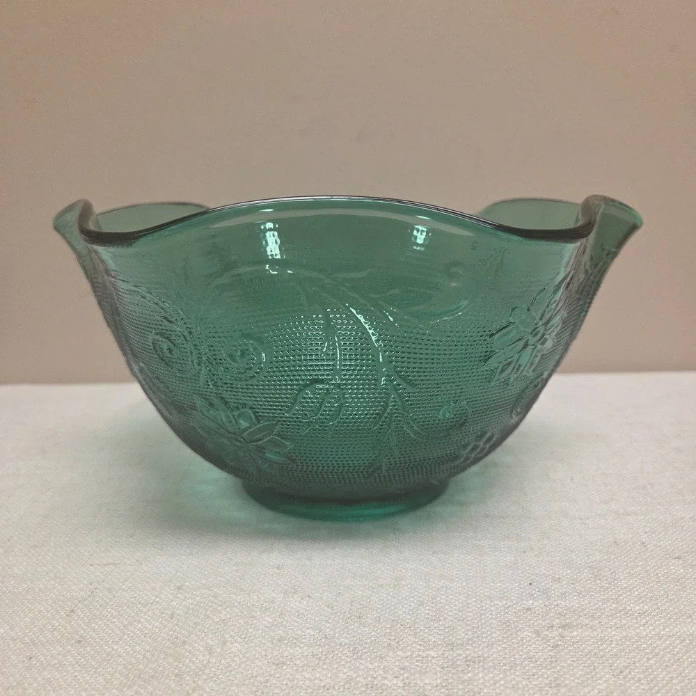 Indiana Glass Bowl Sandwich Spruce Green